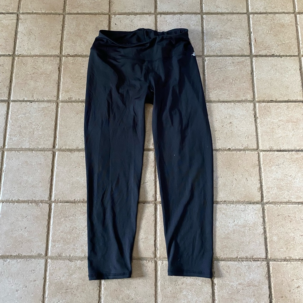 black capri leggings